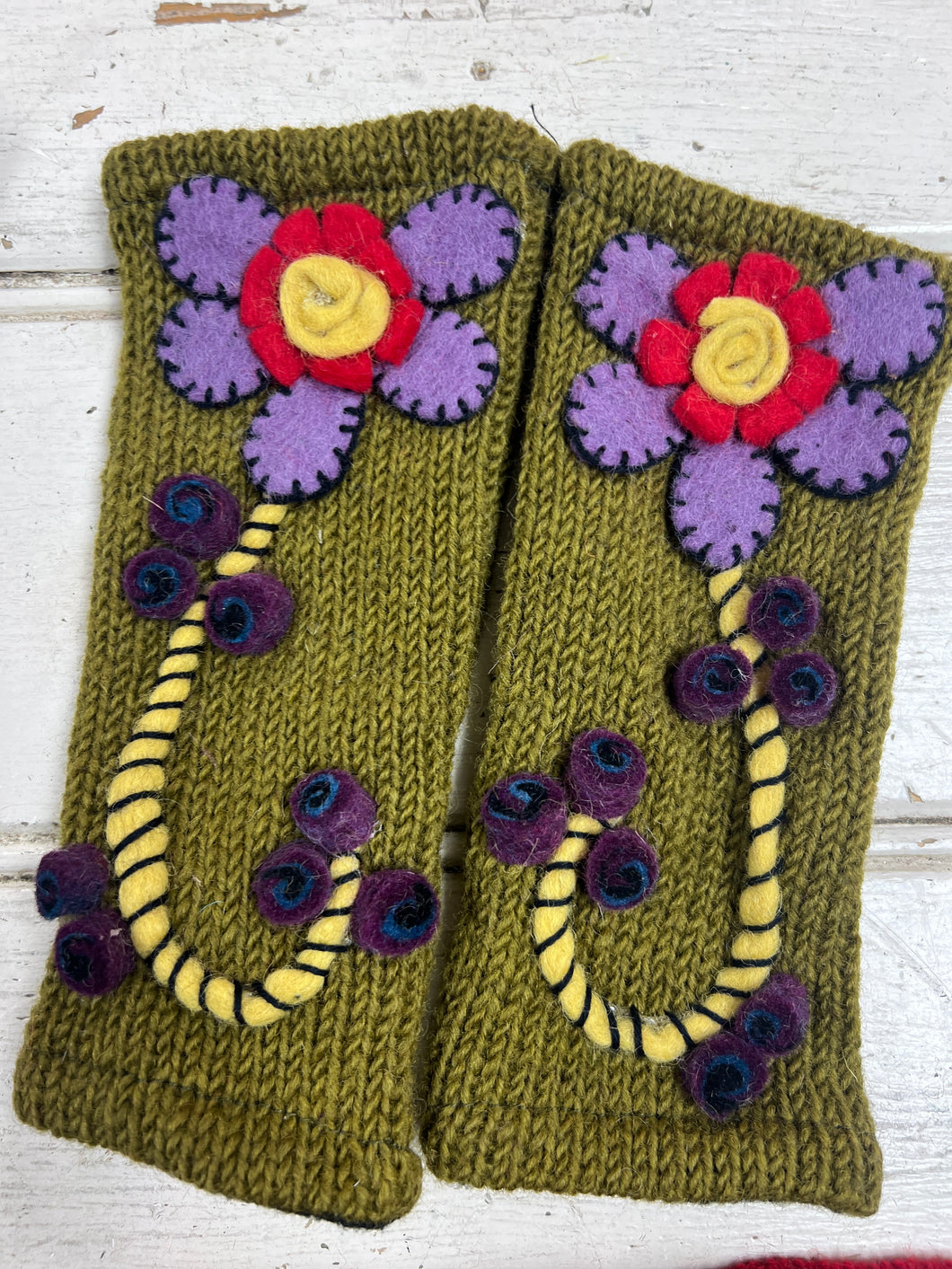 Felted Flower Fingerless gloves