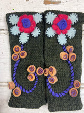 Felted Flower Fingerless gloves