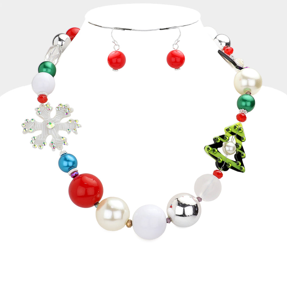 Christmas necklace W/Prue