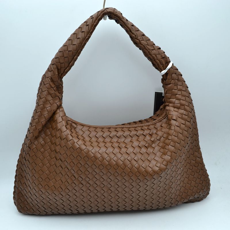 Lynn Basket Weave Zipper Handbag
