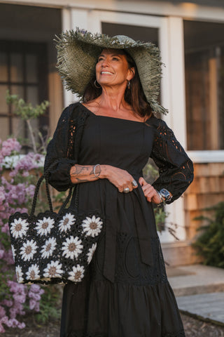 Barefoot Bloom Tote - Blk