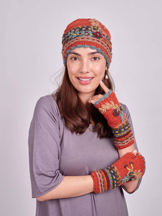 Lama Embroidery Hand warmer rust