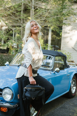 Water Lili Famous Crossover Black