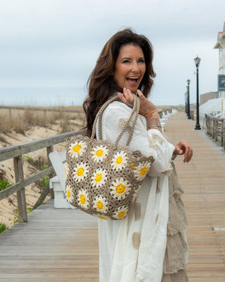 Barefoot Bloom Tote - Kh