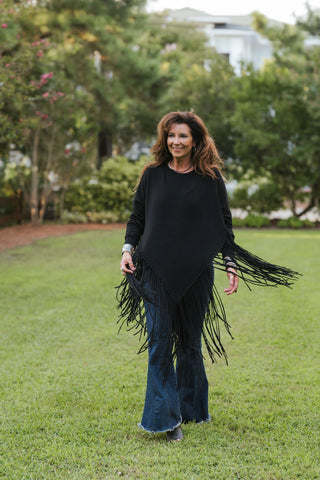 Holy Smokes Fringe Poncho Blk O/S
