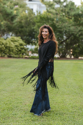 Holy Smokes Fringe Poncho Blk O/S