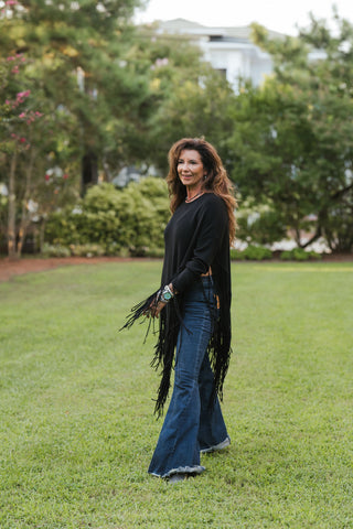 Holy Smokes Fringe Poncho Blk O/S