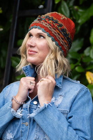 Lama EmbroideryBeanie rust