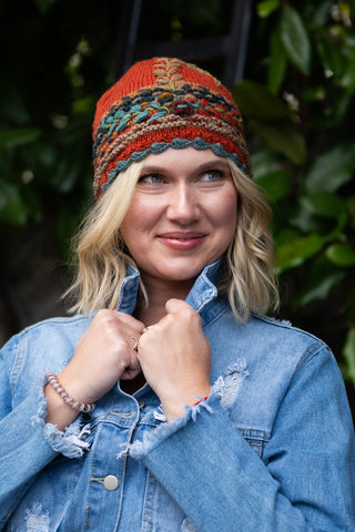 Lama EmbroideryBeanie rust