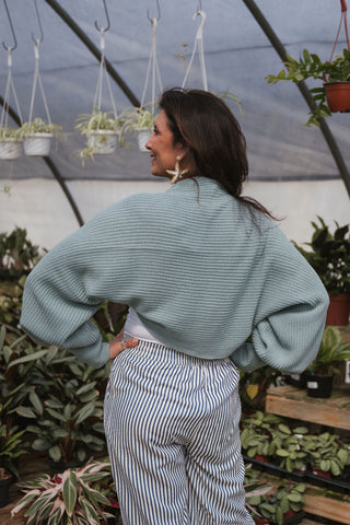 Bamboleo Shrug Mintsage