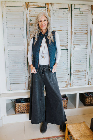 Who needs sleeves vest Navy