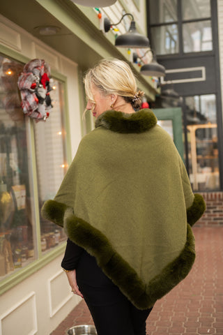 Boardwalk Baronese Poncho O/S Moss