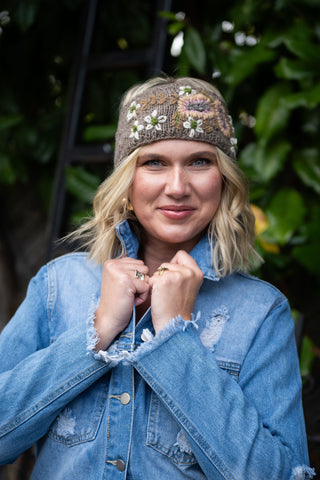 White Daisy headband