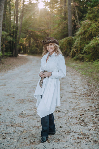 The Artist Cape/Top O/S WHT