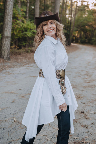 The Artist Cape/Top O/S WHT